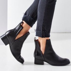 Jeffrey Campbell Oriely Bootie